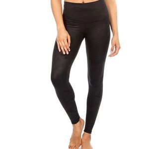 Strut This Teagan ankle-Black embossed camo